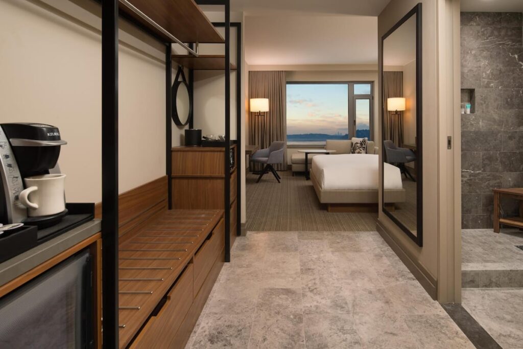 Hyatt Regency Lake Washington at Seattles Southport - Image 4
